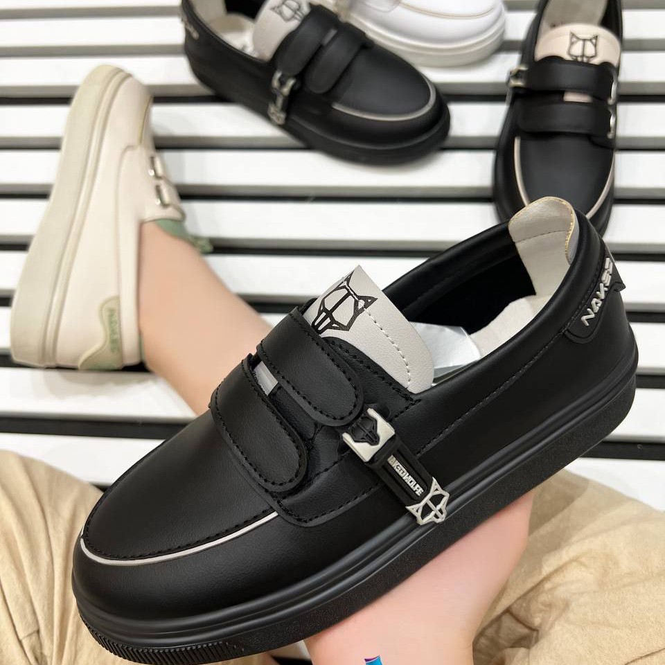 کلاسیک دخترانه و زنانه طرح زی زی
کد 128
قالب استاندارد
زیره پیو
جنس عالی
Size 37 ta 40