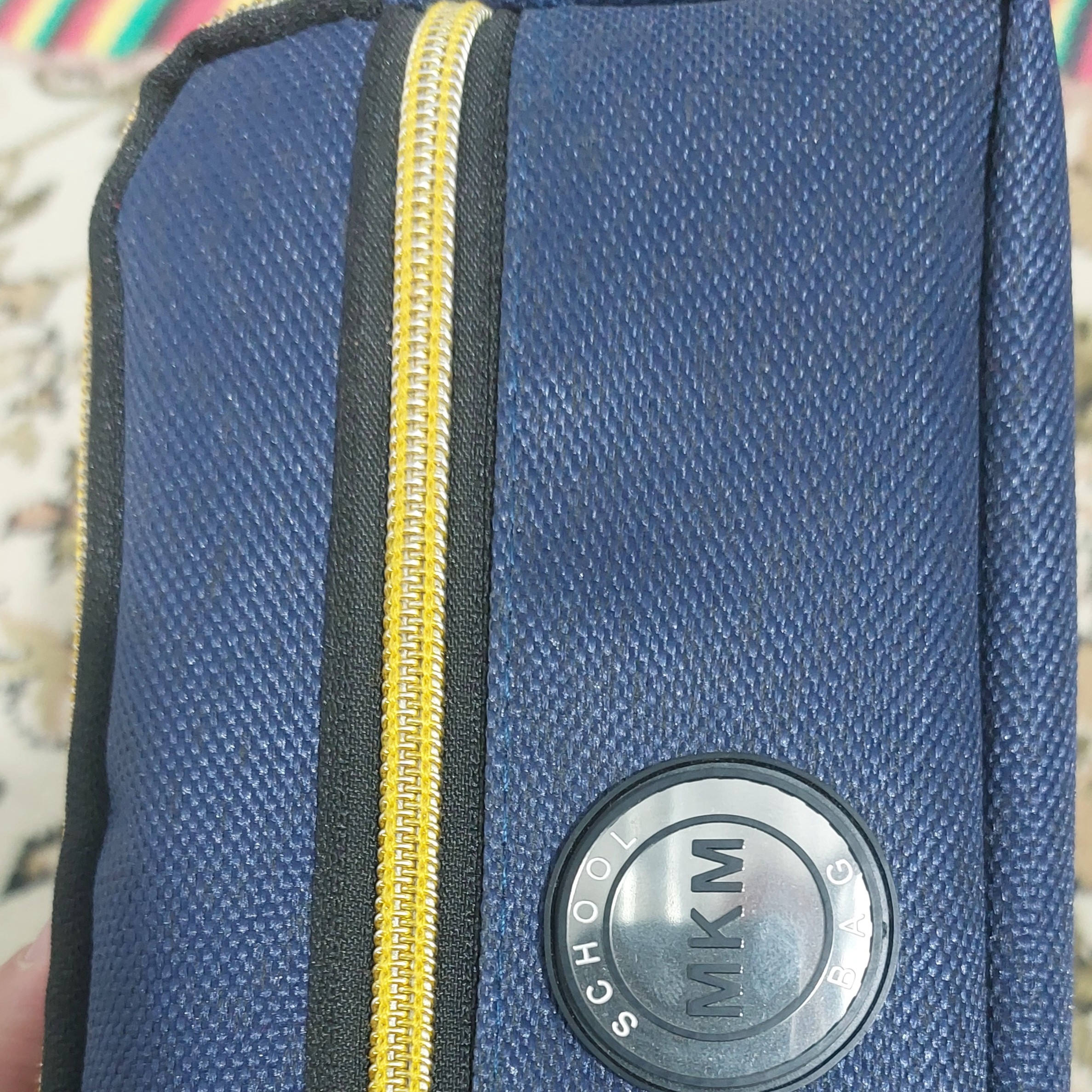 جامدادی برزنتی اسپرتِ دارای چهار زیپ و با جنس مقاوم