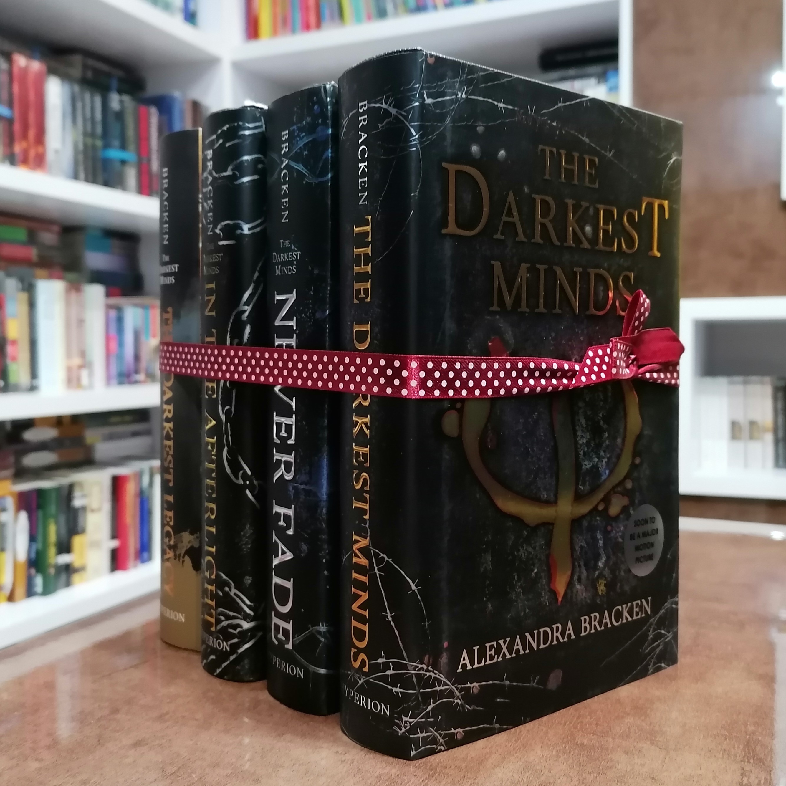 مجموعه چهار جلدی The Darkest Minds Packed (4 Books) اثر Alexandra Bracken