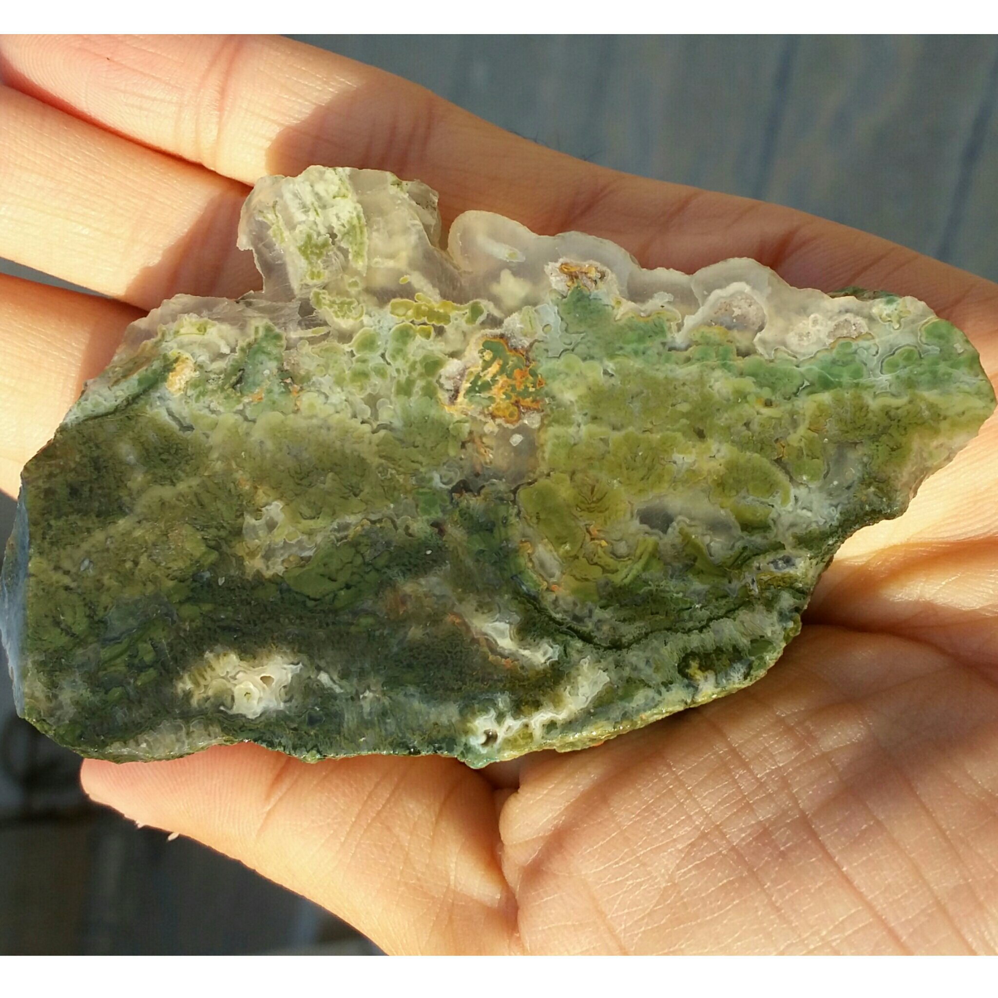 اسلایس سنگ راف عقیق منظره سبز خارق العاده شاهکار خلقت کاملا طبیعی
با قابلیت ساخت چندین نگین دیدنی و محشر
 کد 8051