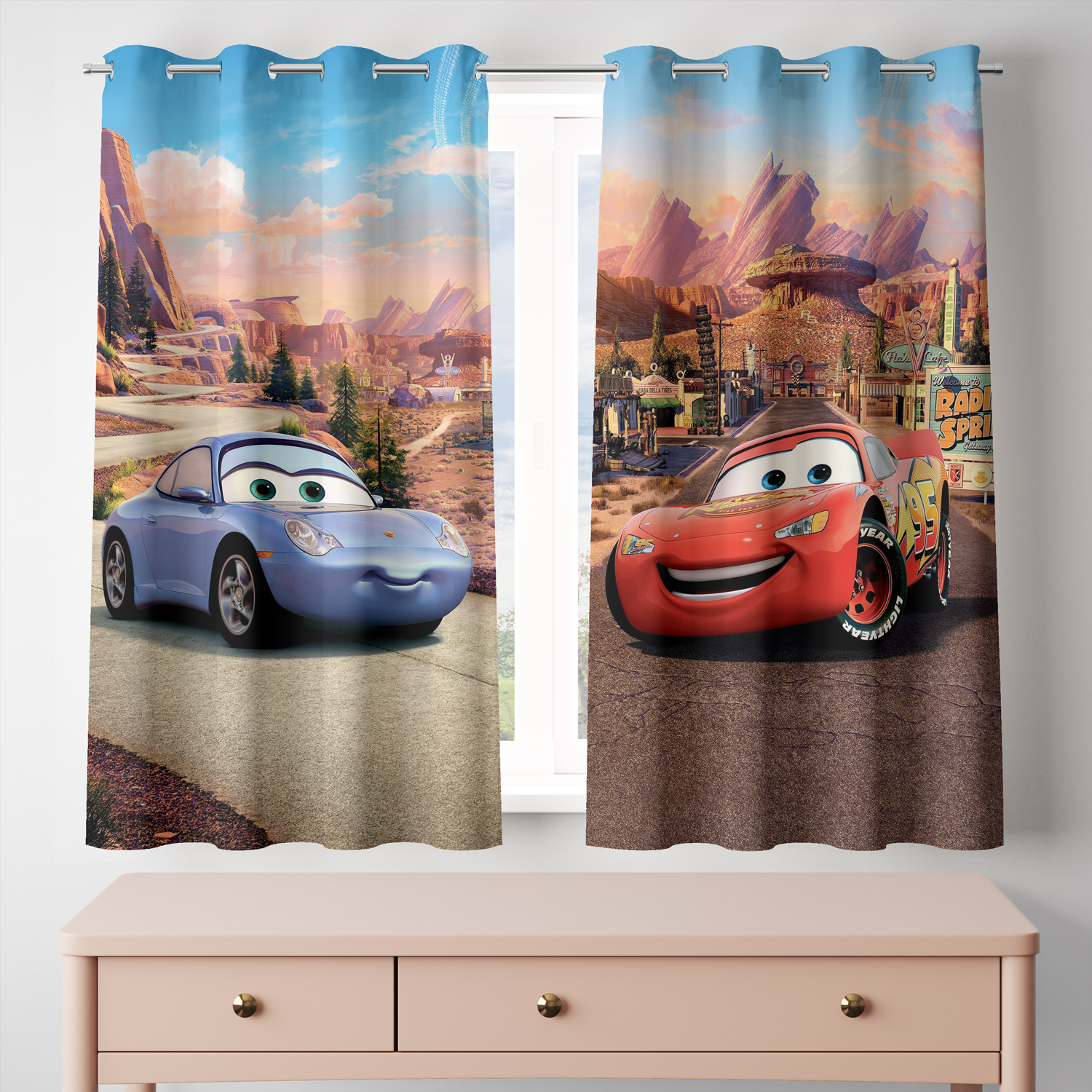 پرده مدل ماشین مکویین سایز 140x190 سانتیمتر