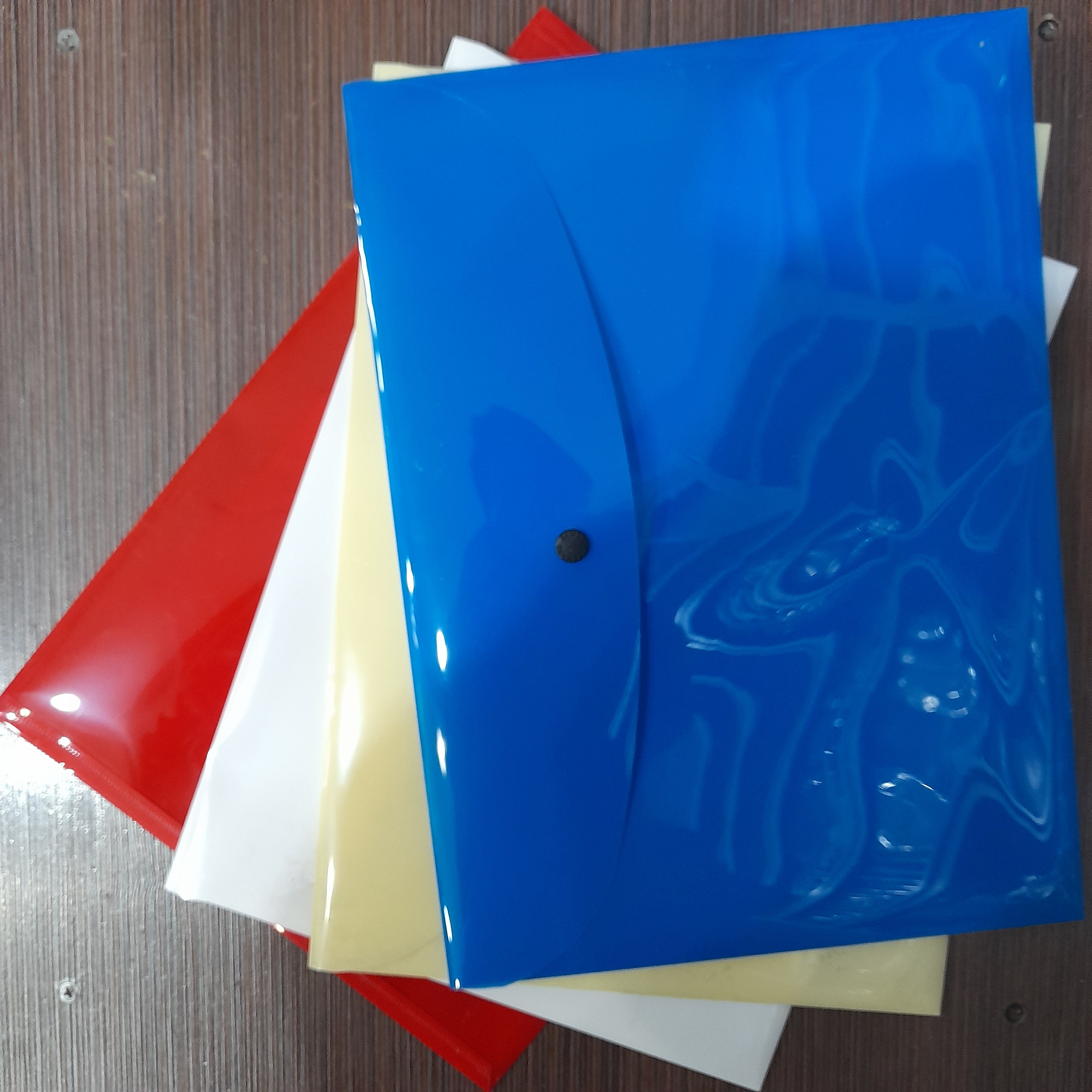 پوشه دکمه دار a4