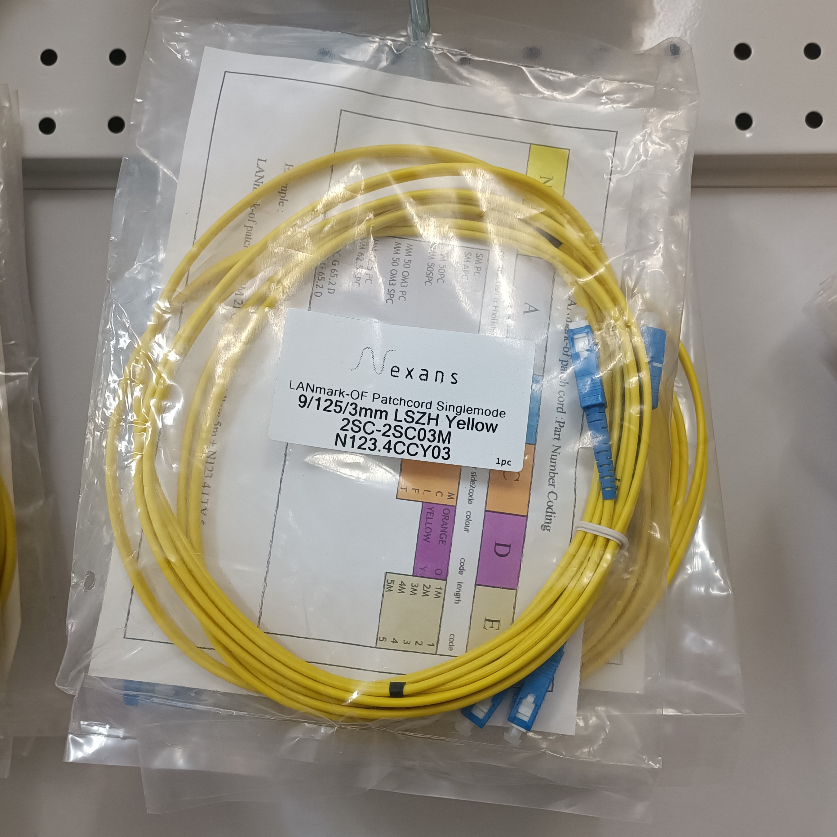پچ کرد فیبر نوری داپلکس سینگل مد با کانکتور 2SC-2SC متراژ سه متری برند نگزنس