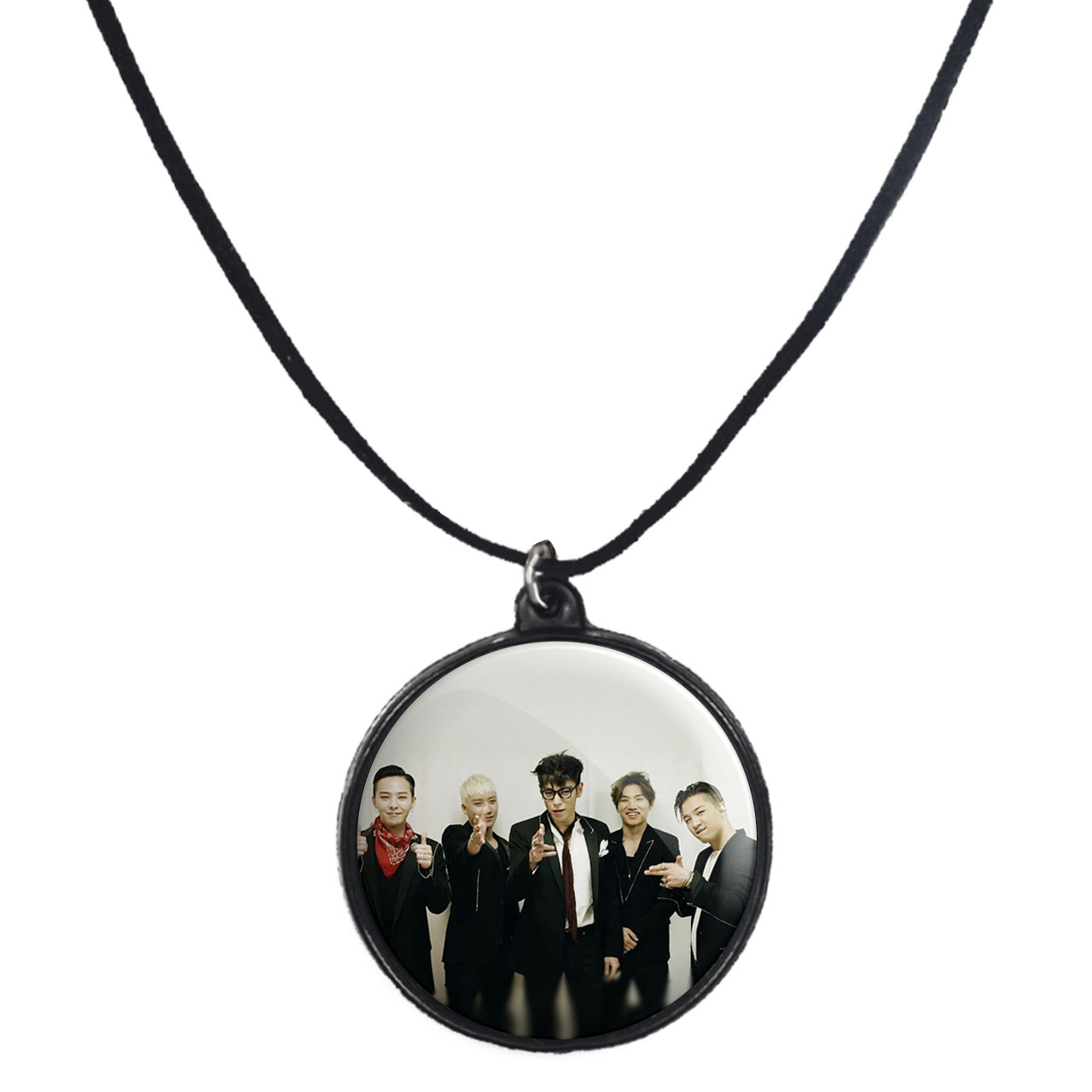 گردنبند پرمانه طرح گروه موسیقی بیگ بنگ BIG BANG کد pmb.15287 مدل دو طرفه