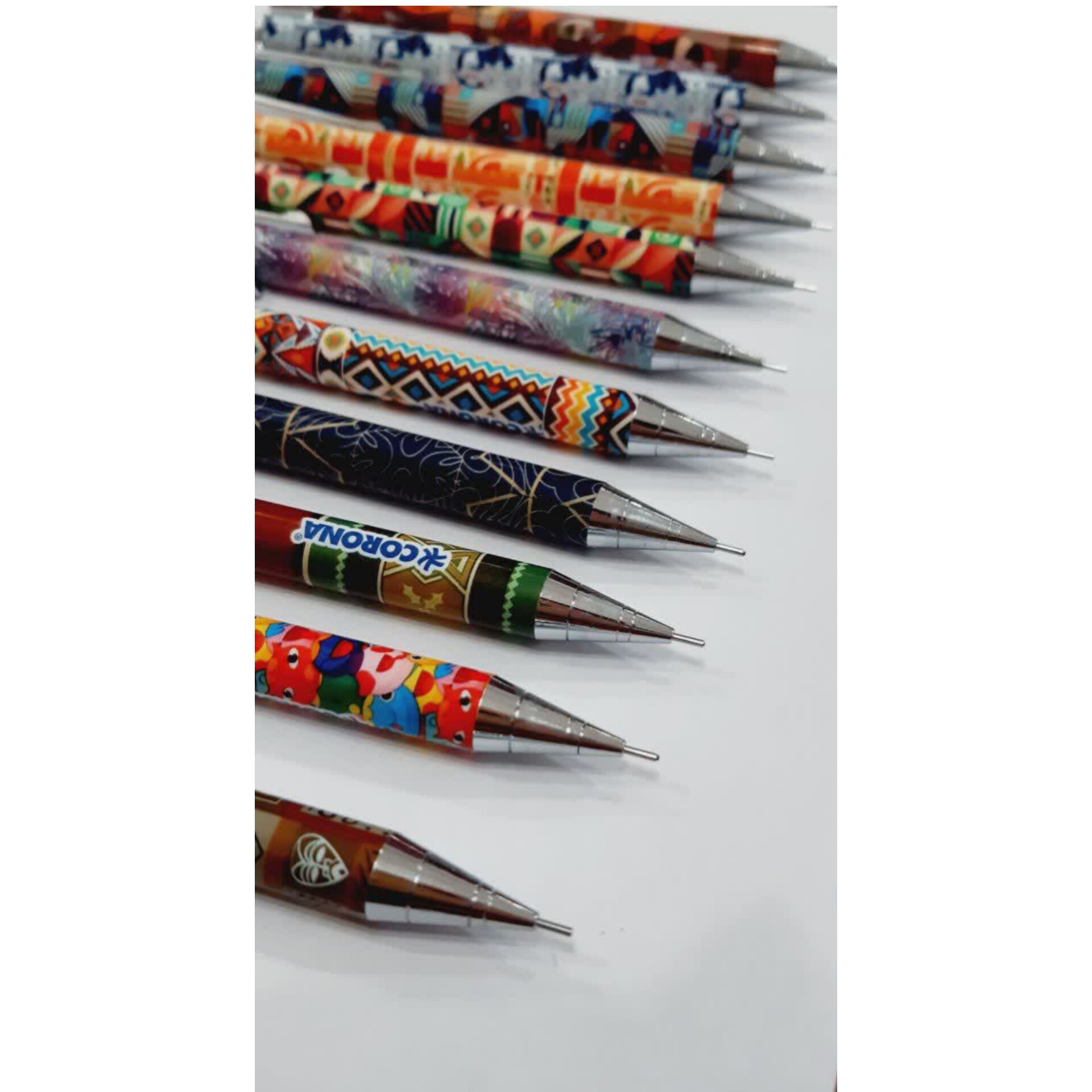 اتود فانتزی مارک کرونا در طرح های مختلف