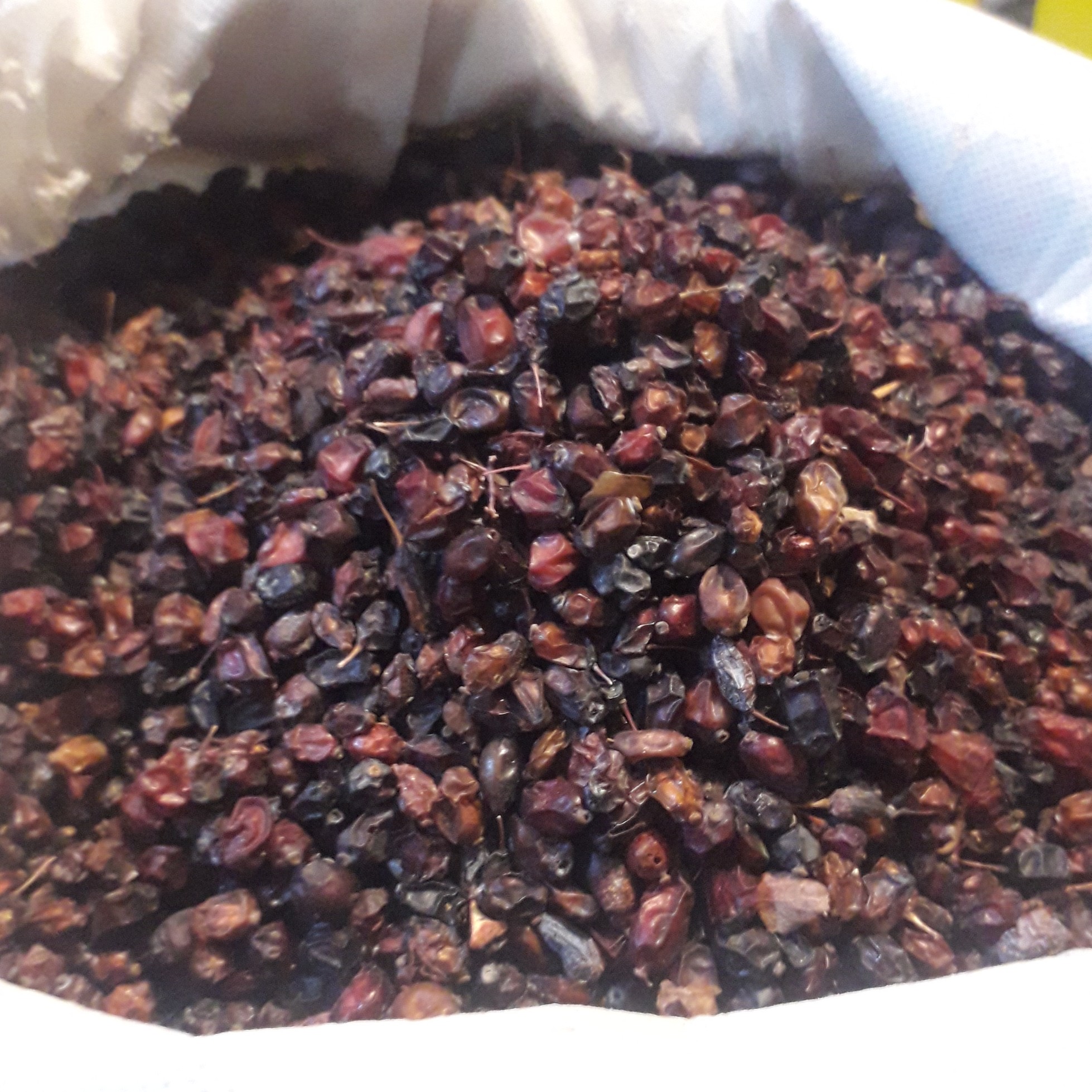 زرشک کوهی کلات جهت   کبد چرب تنظیم کننده قند خون کاهش دهنده کلسترول  خون    غلظت خون نیم کیلویی