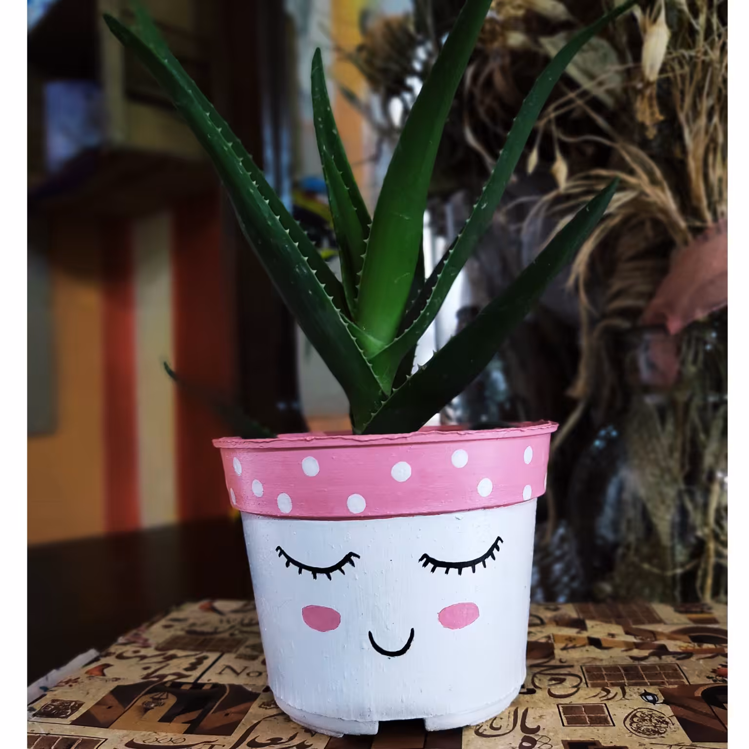 گلدان طرح لبخند همراه باگل🌱