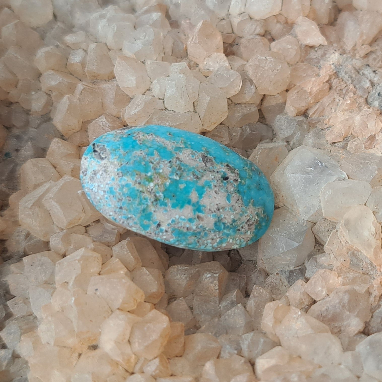 نگین فیروزه نیشابور کد 8908