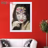 تابلو گالری استاربوی طرح پرتره دختر مدل هنری HL266