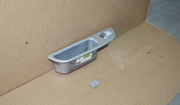 قاب کليد شيشه بالابردرب عقب چپ ام وی ام 315 قدیم چین یدک مرکزی - خرید لوازم یدکی خودروهای چینی - لوازم یدکی خودروهای کره ای - لوازم یدکی خودروهای ژاپنی - کف قیمت بازار - ارسال سریع به سراسر ایران