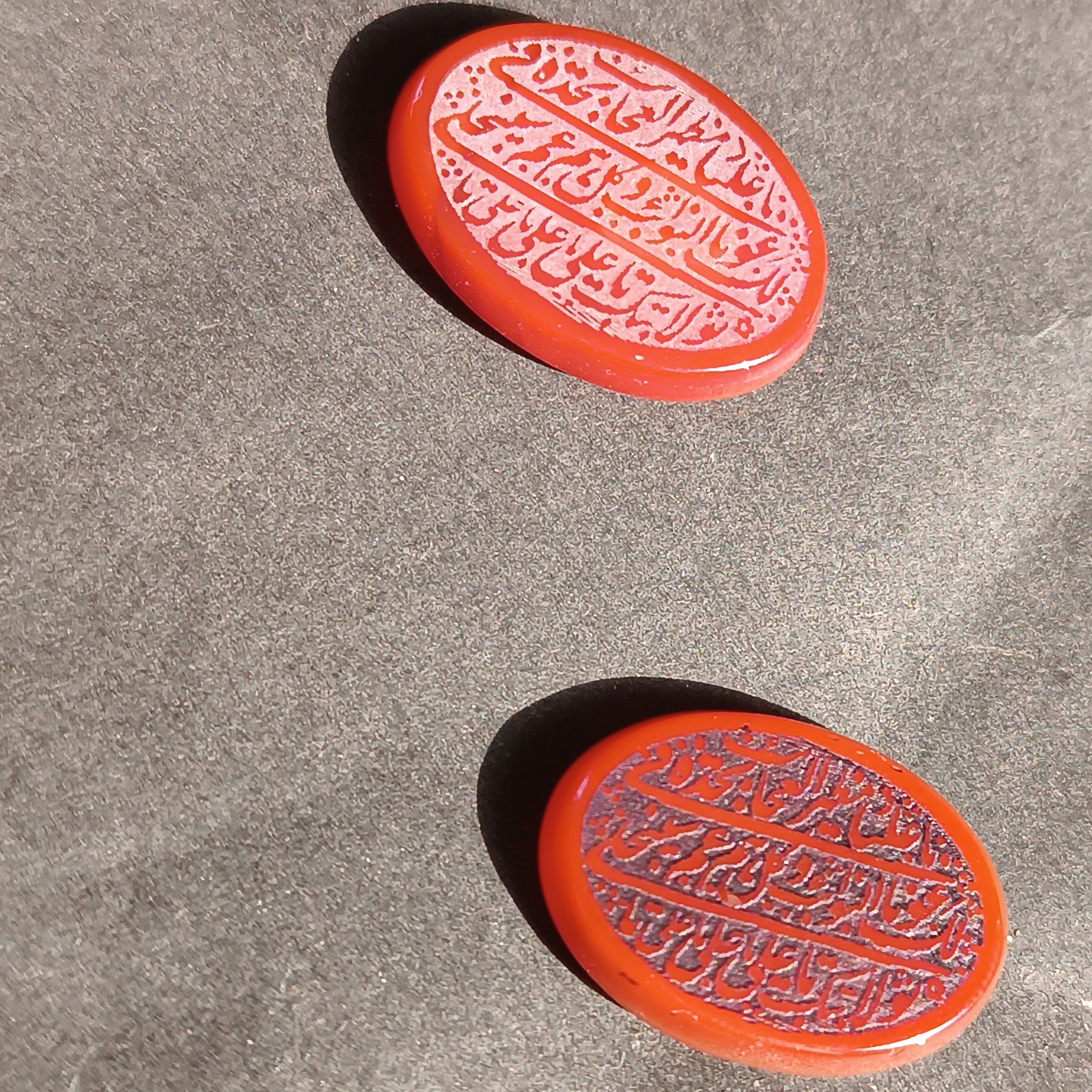 نگین عقیق سرخ با حکاکی نفیس دعای نادعلی نقره جات فرازی فر 