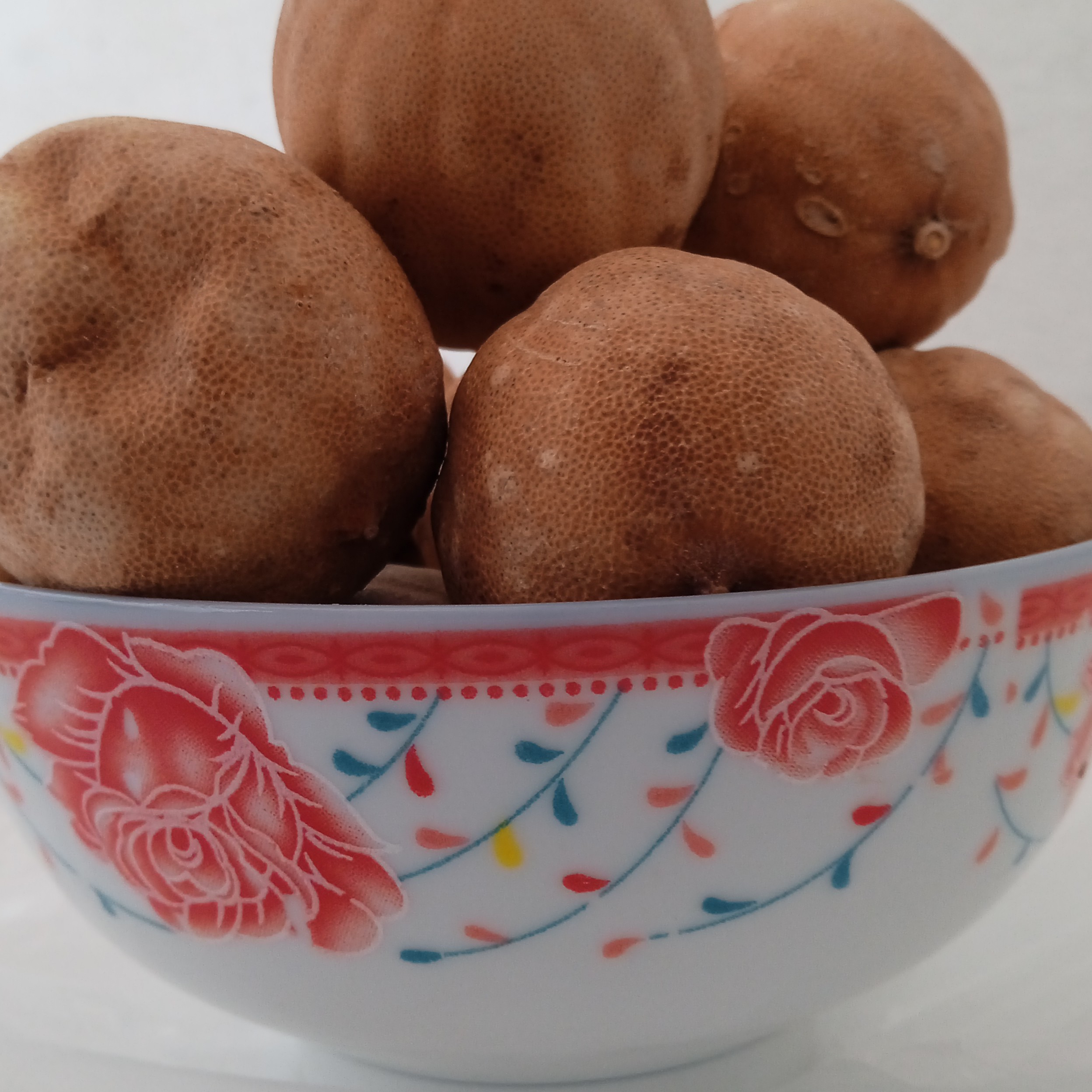 لیمو خشک شیرازی درجه یک(لیمو کامل با پوست)در بسته بندی (800)گرم