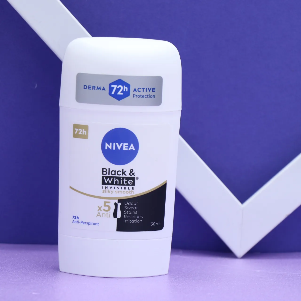مام صابونی نیوا NIVEA Black &amp; White INVISIBLE Silky Smooth حجم 50میل 91574