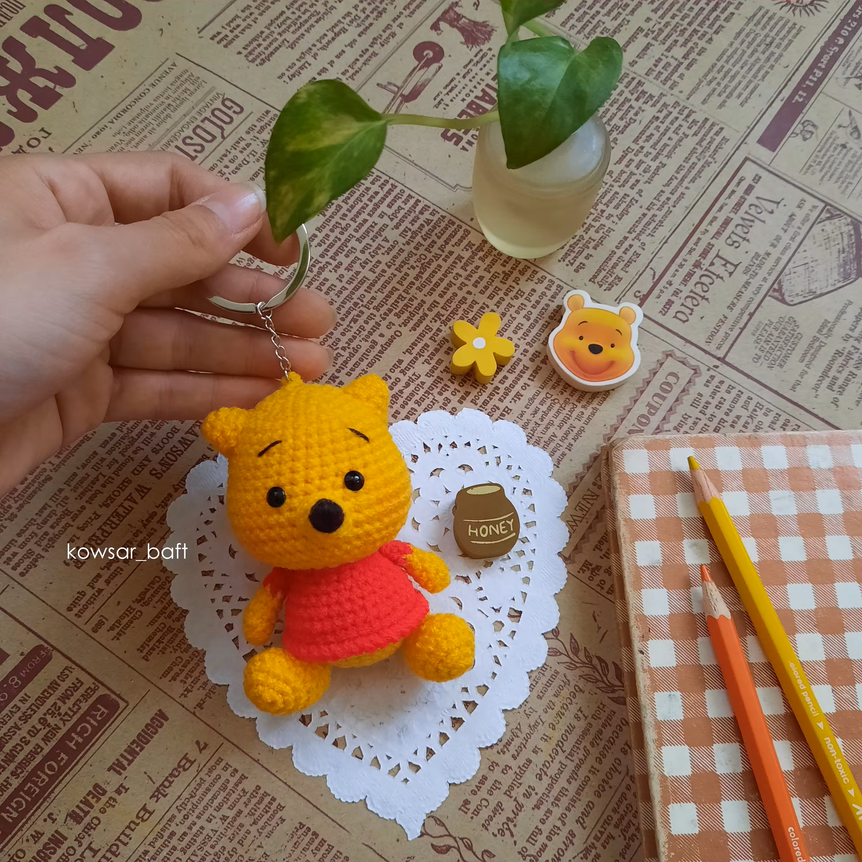 عروسک خرس پو دستبافت شهر عروسکی کوثر
