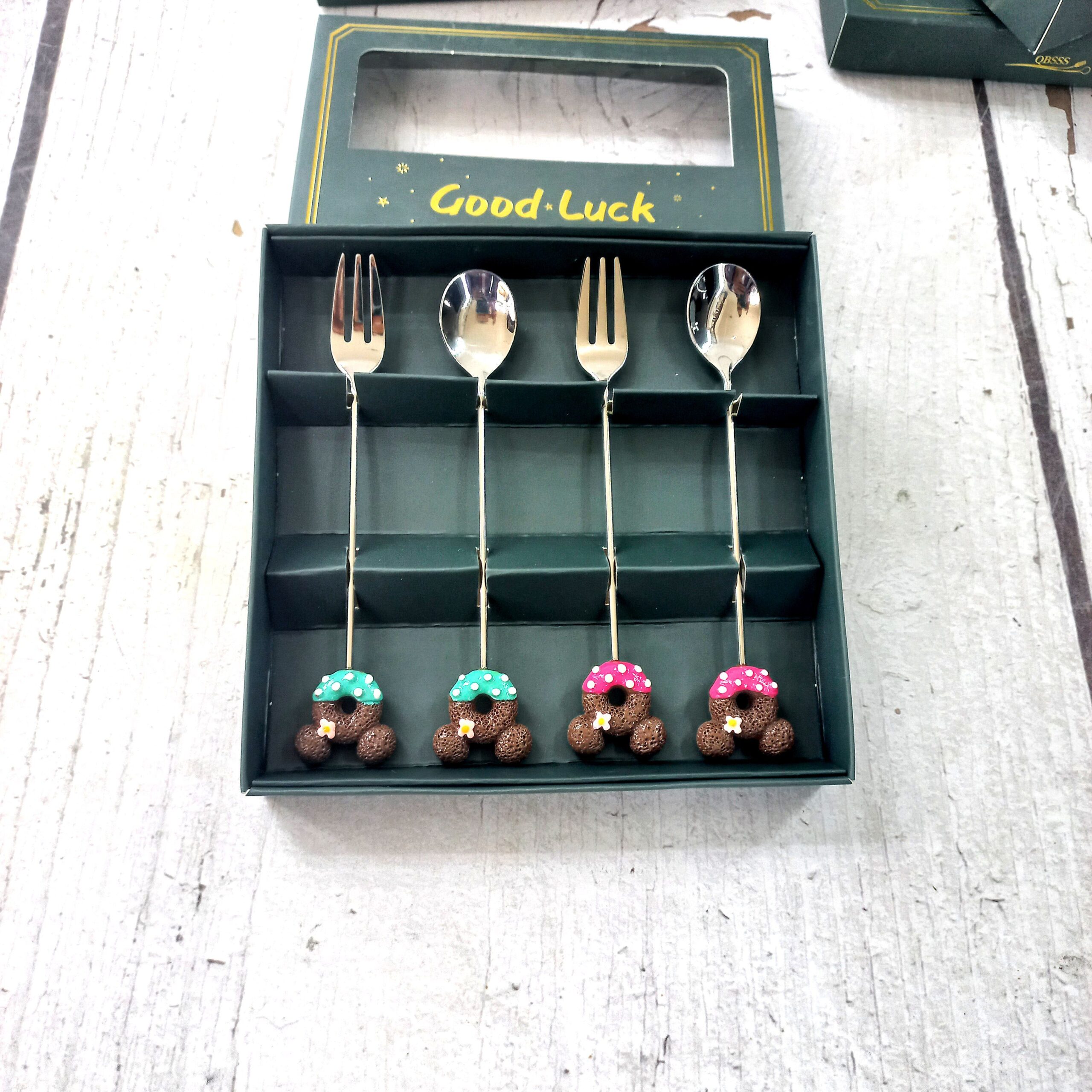 ست 4تایی قاشق و چنگال دسر خوری طرح دونات خرسی