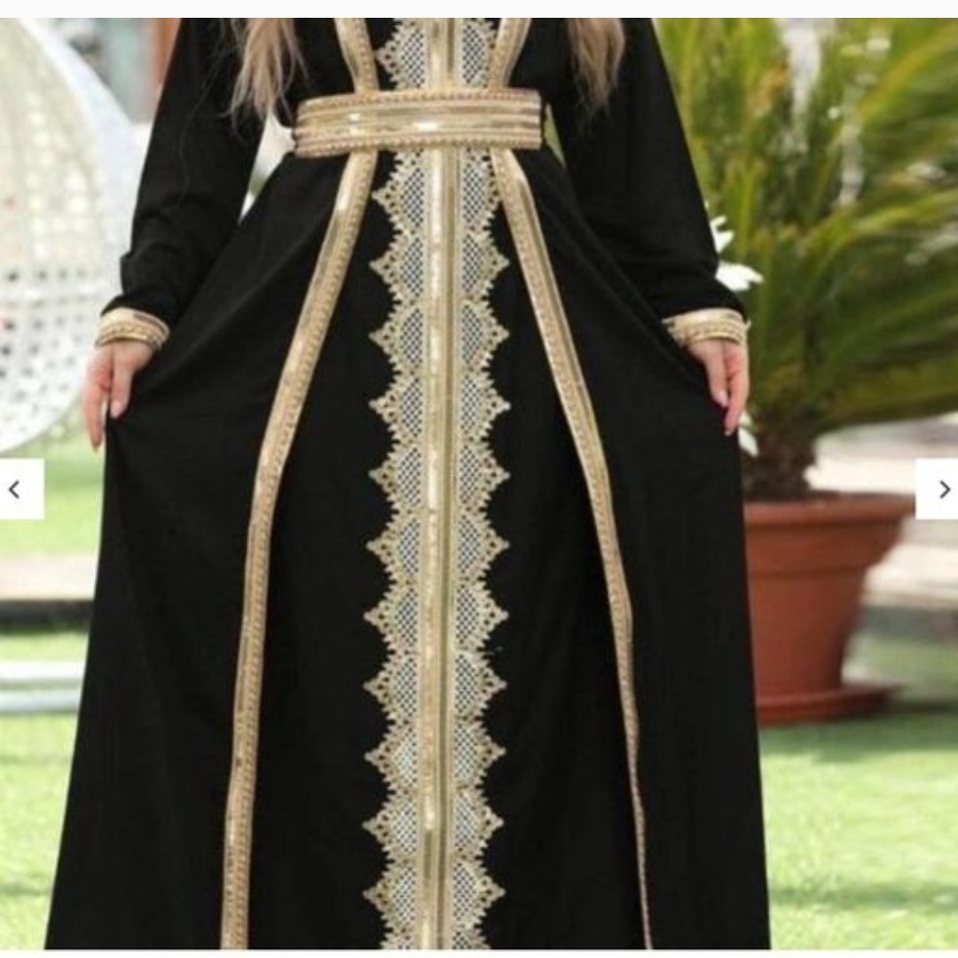 مانتو سه تیکه ستین عبایی مشکی 