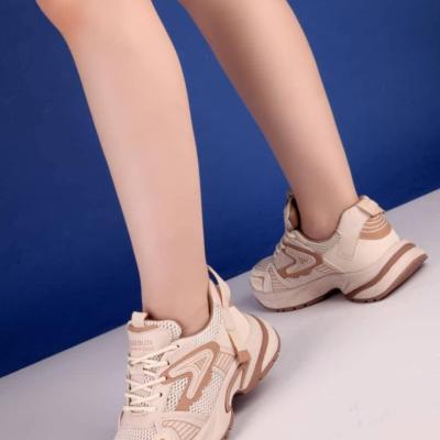 کفش اسپرت زنانه لژدار با رویه و زیره وارداتی مدل جورجیا کرم عسلی