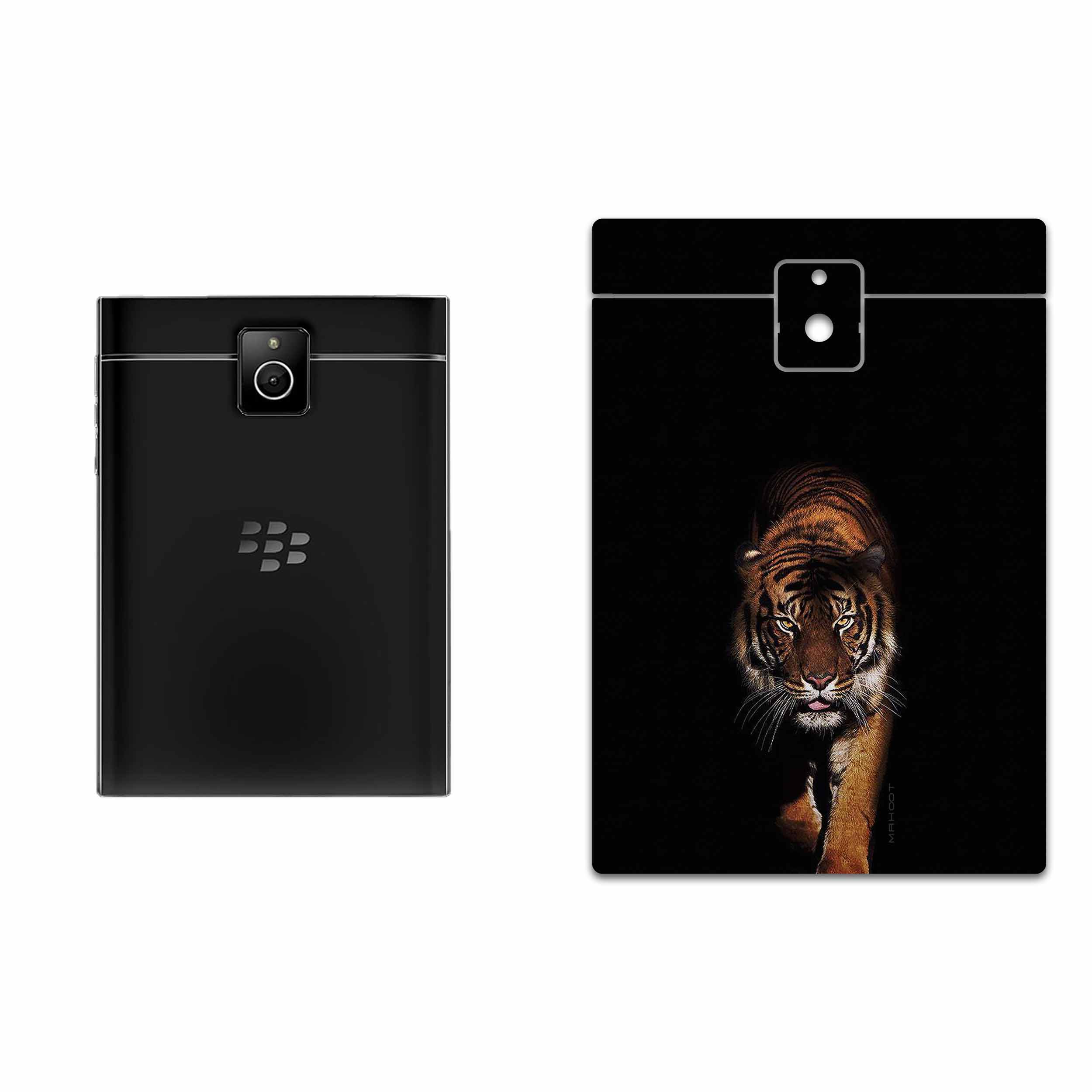 برچسب پوششی ماهوت مدل Wild Tiger مناسب برای گوشی موبایل بلک بری Passport