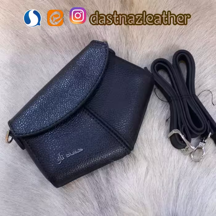 الگو طلقی کیف مثلثی برش روی طلق برای برش دست دوز. الگوی دائمی 
