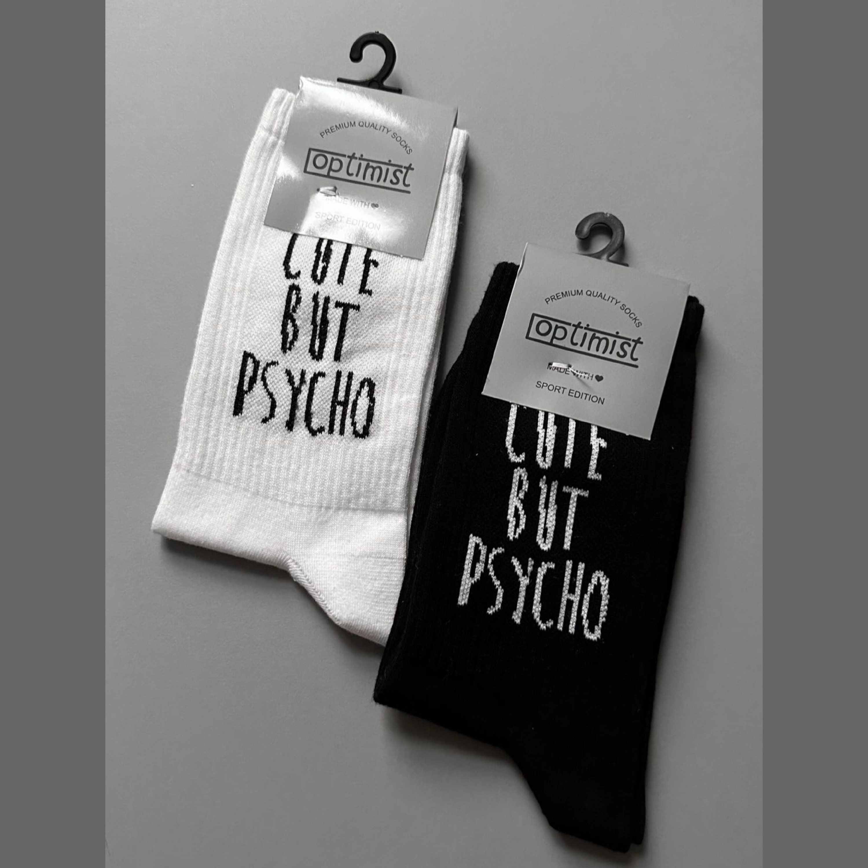 جوراب ساقدار طرح Cute but psycho اسپرت کش انگلیسی فری سایز