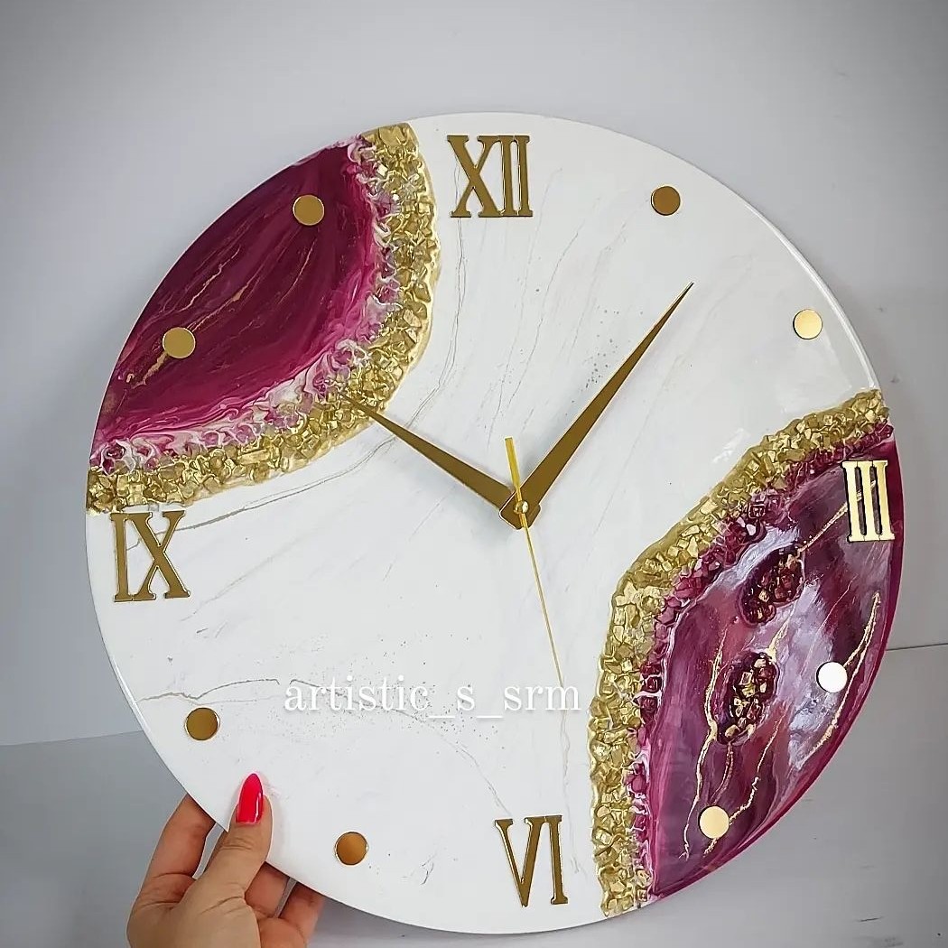 ساعت دیواری طرح ژئود قطر 40 با کریستال رنگی قابل تغییر. رنگ