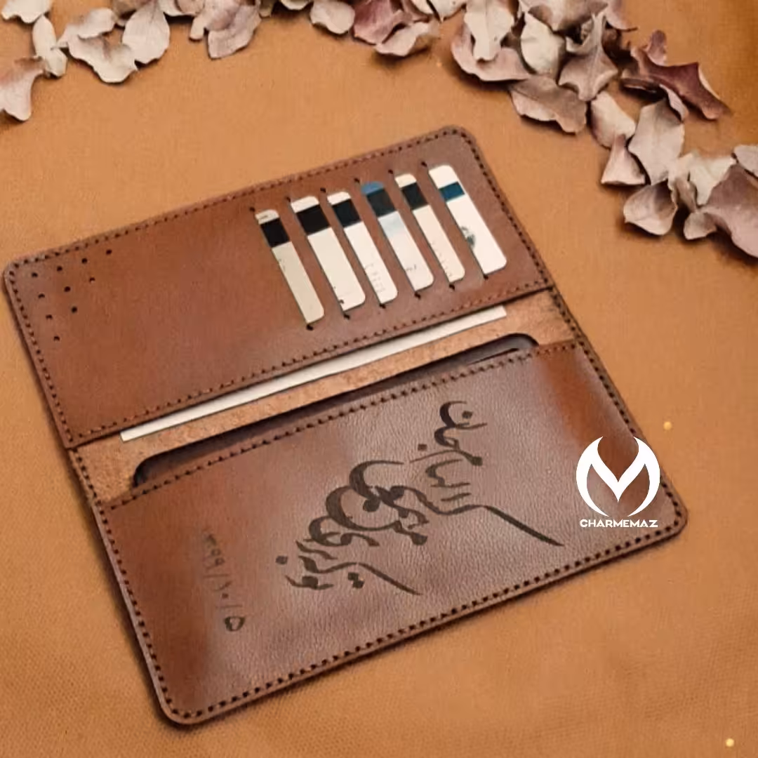 کیف چرم دست دوز هدیه ای ماندگار و مناسب قابلیت حک متن و شعر دلخواه