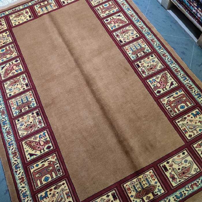 فرش دستبافت دو و نیم متری طرح کف ساده کد AA388