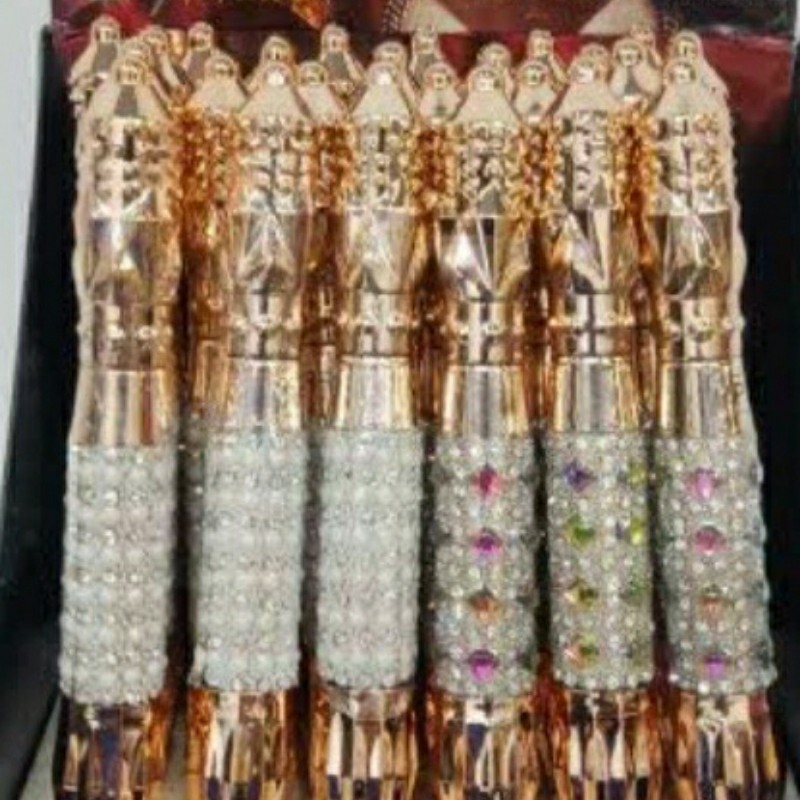 خط چشم نگینی