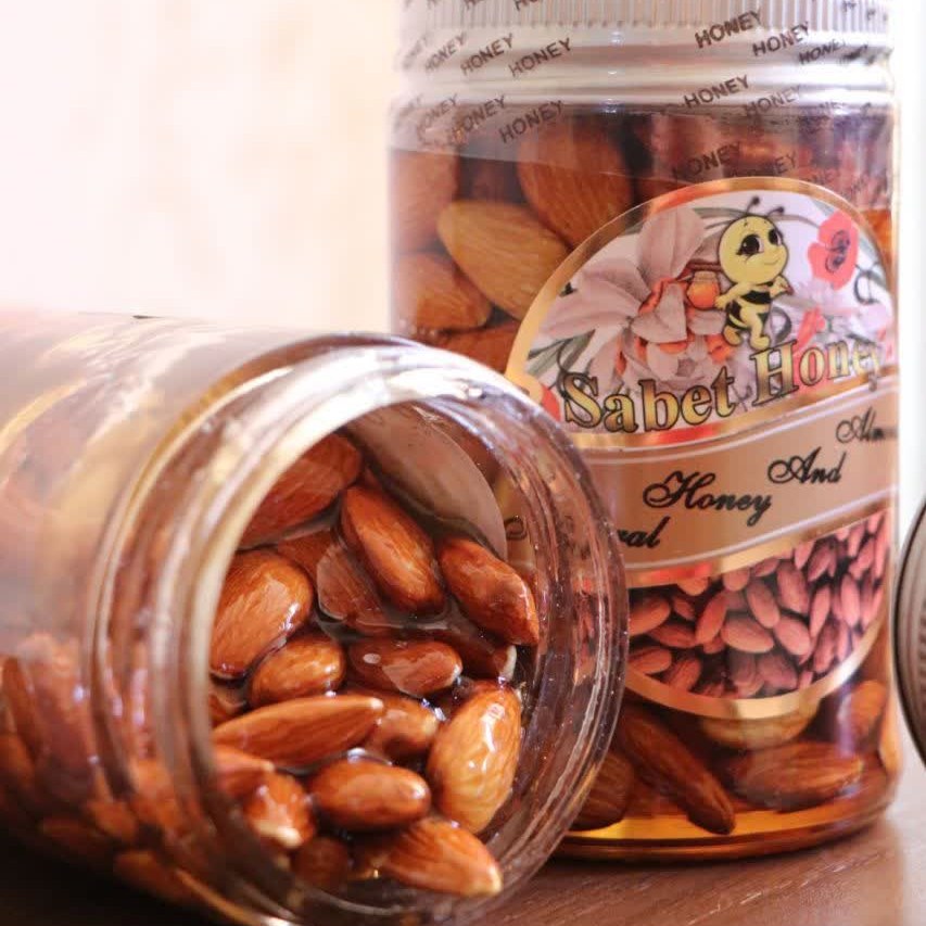 عسل مغز  بادام درختی