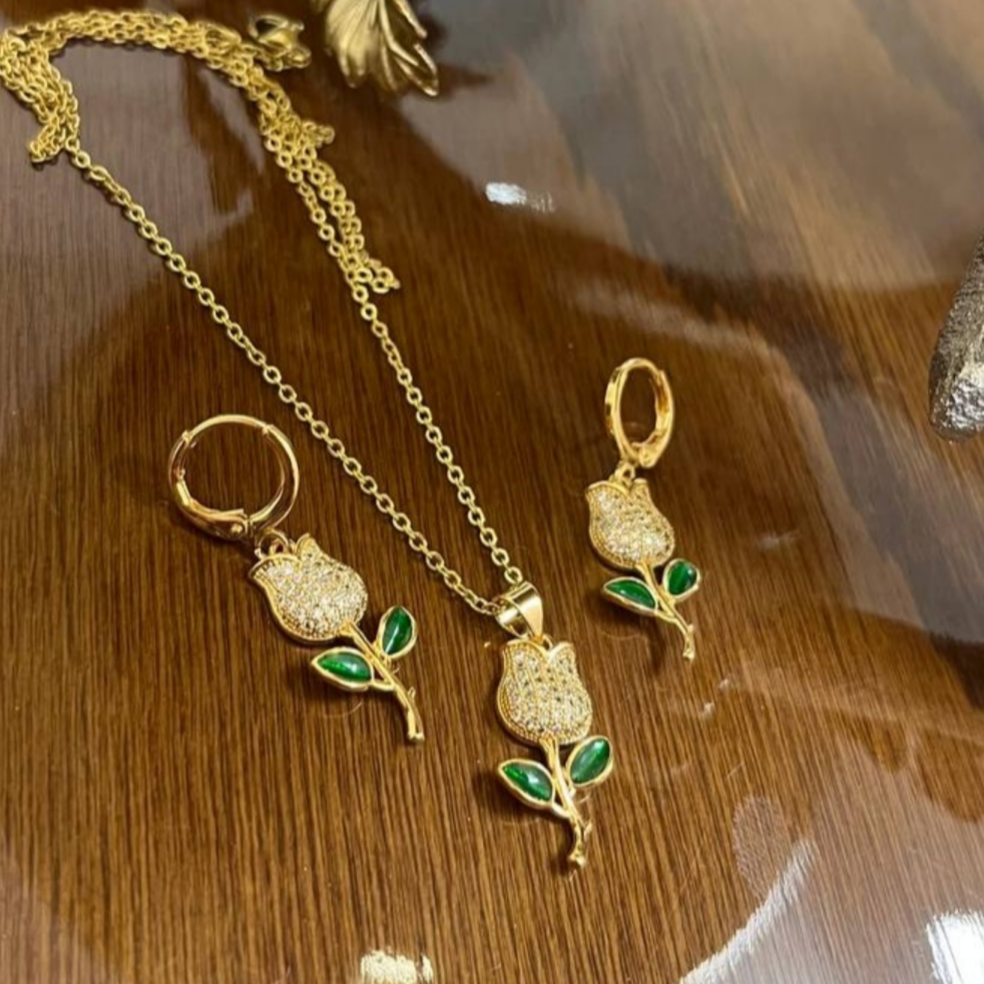 نیمست گل رز جواهری با آبکاری قوی رنگ ثابت