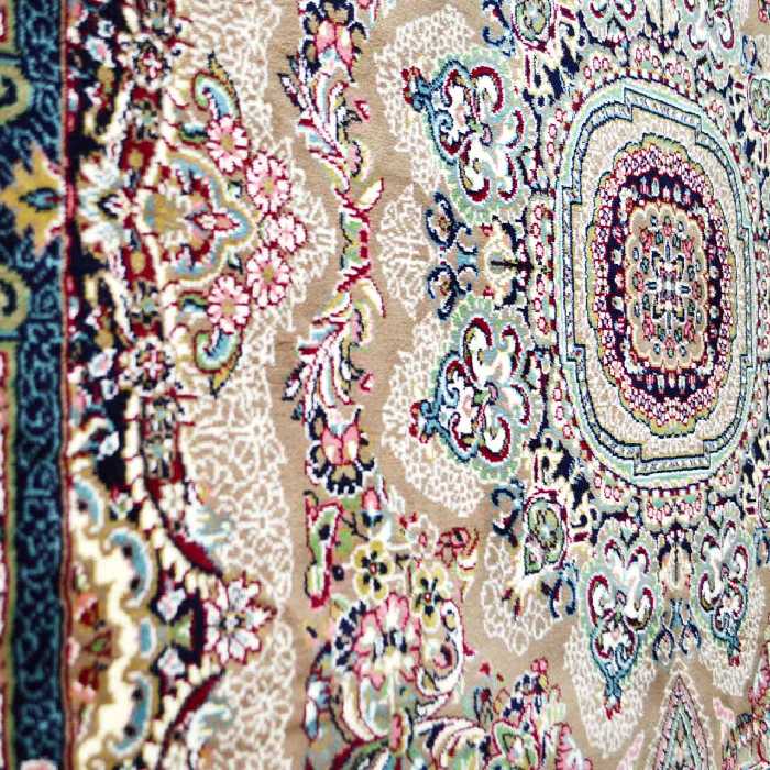 فرش ماشینی زمرد مشهد کد 18116 زمینه گردوئی