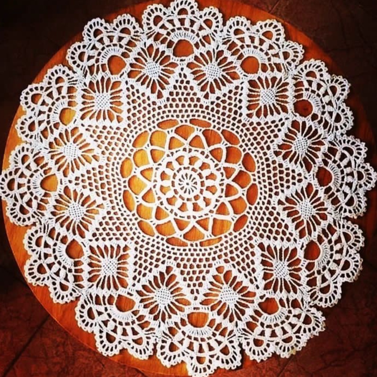 رومیزی،زیربشقابی قلاب بافی  6