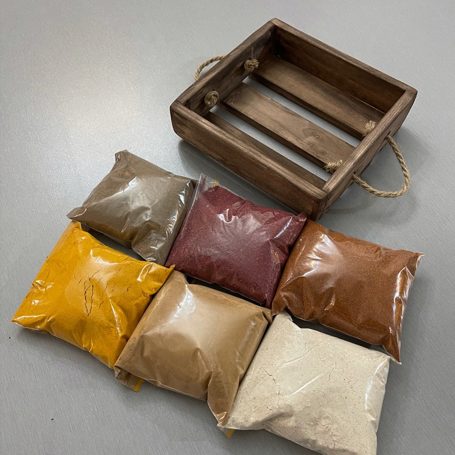 پک 6 عددی ادویه جات کاربردی به همراه جعبه چوبی دسته کنفی