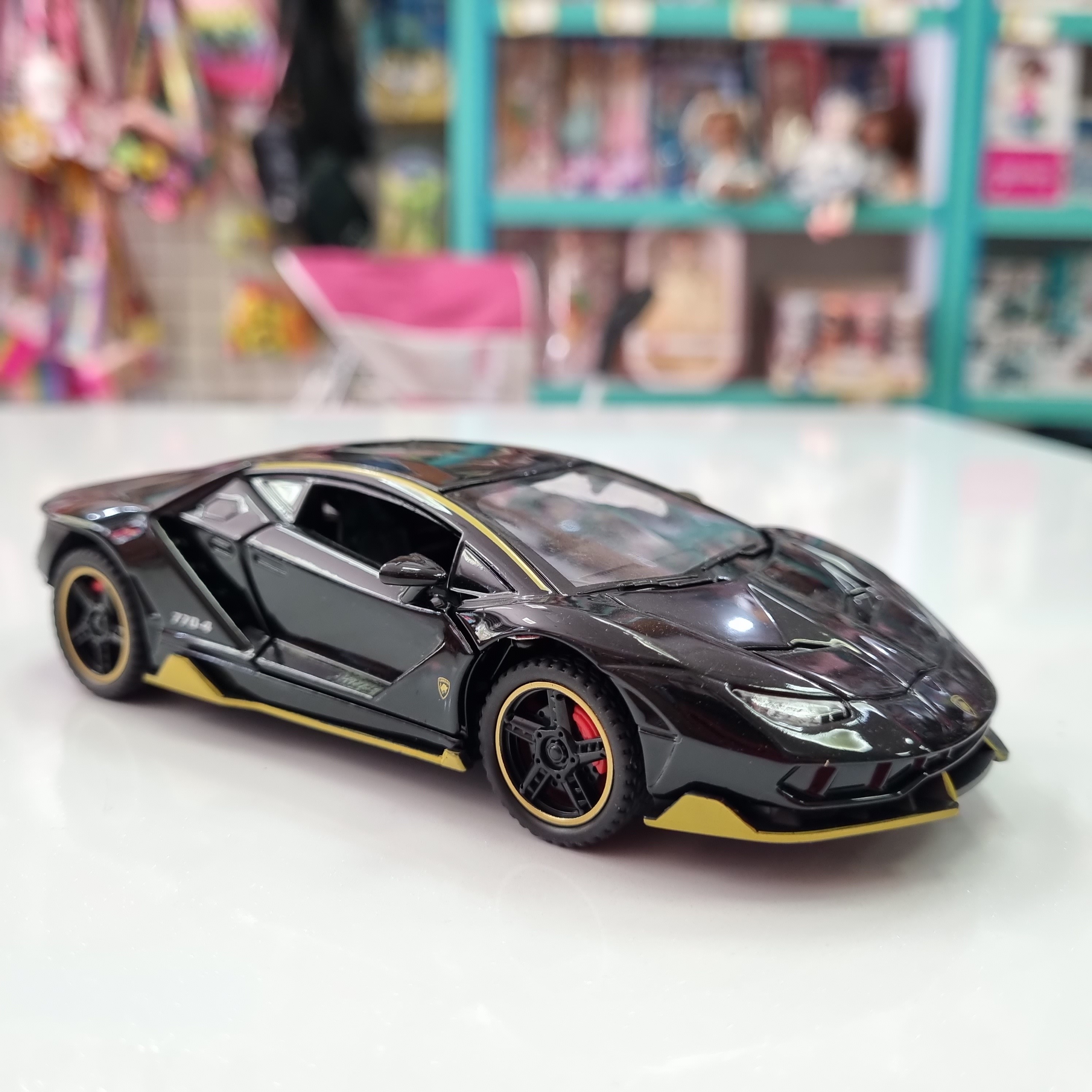 ماکت فلزی ماشین  لامبرگینی سنتناریو  مقیاس  1.32