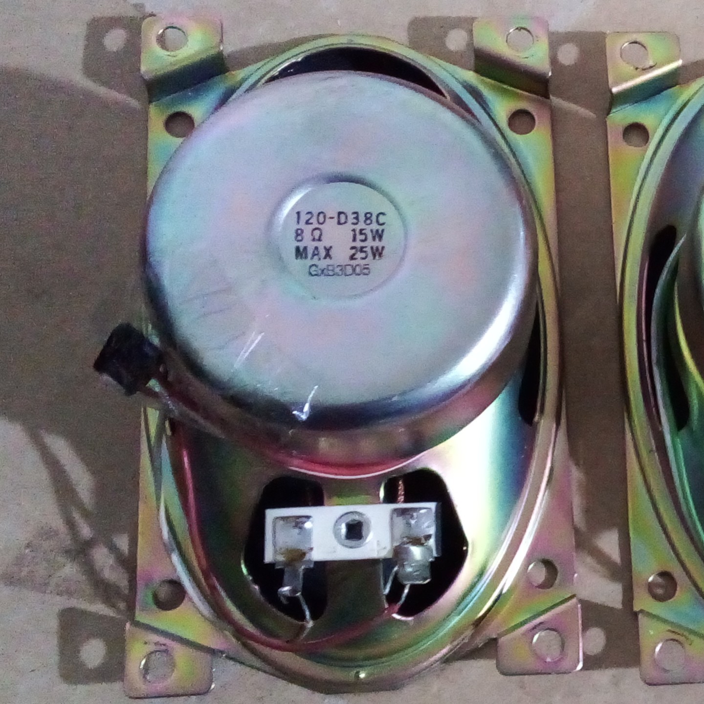 بلندگو.پاناسونیک15w یک جفت بلندگو نو.بنظرم میاد صدای استریو داشته باشه  یک جفت ارسال میشه