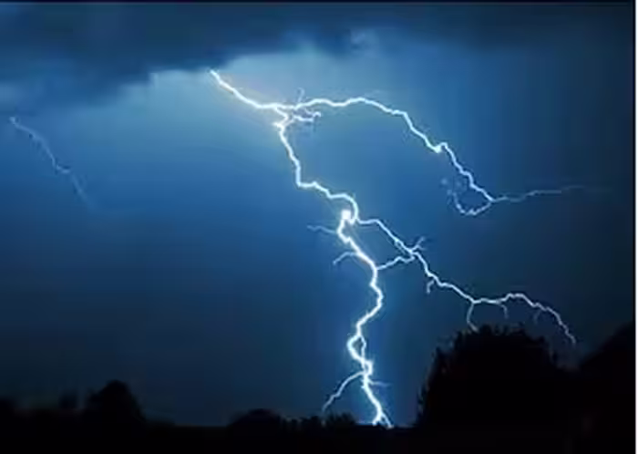 پاورپوینت برقگیر و ارت ساختمان و نحوه طراحی و اجرای آن-earth.Lightning arrester