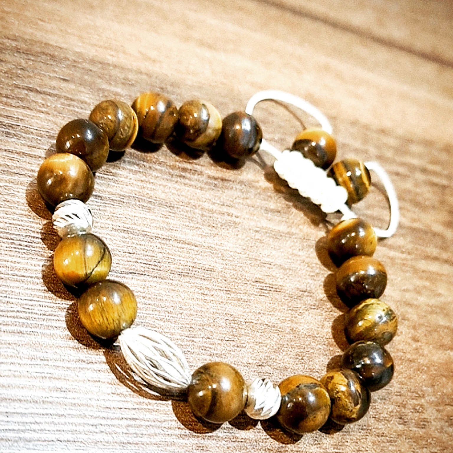 دستبند  زنده دلی و شجاعت 