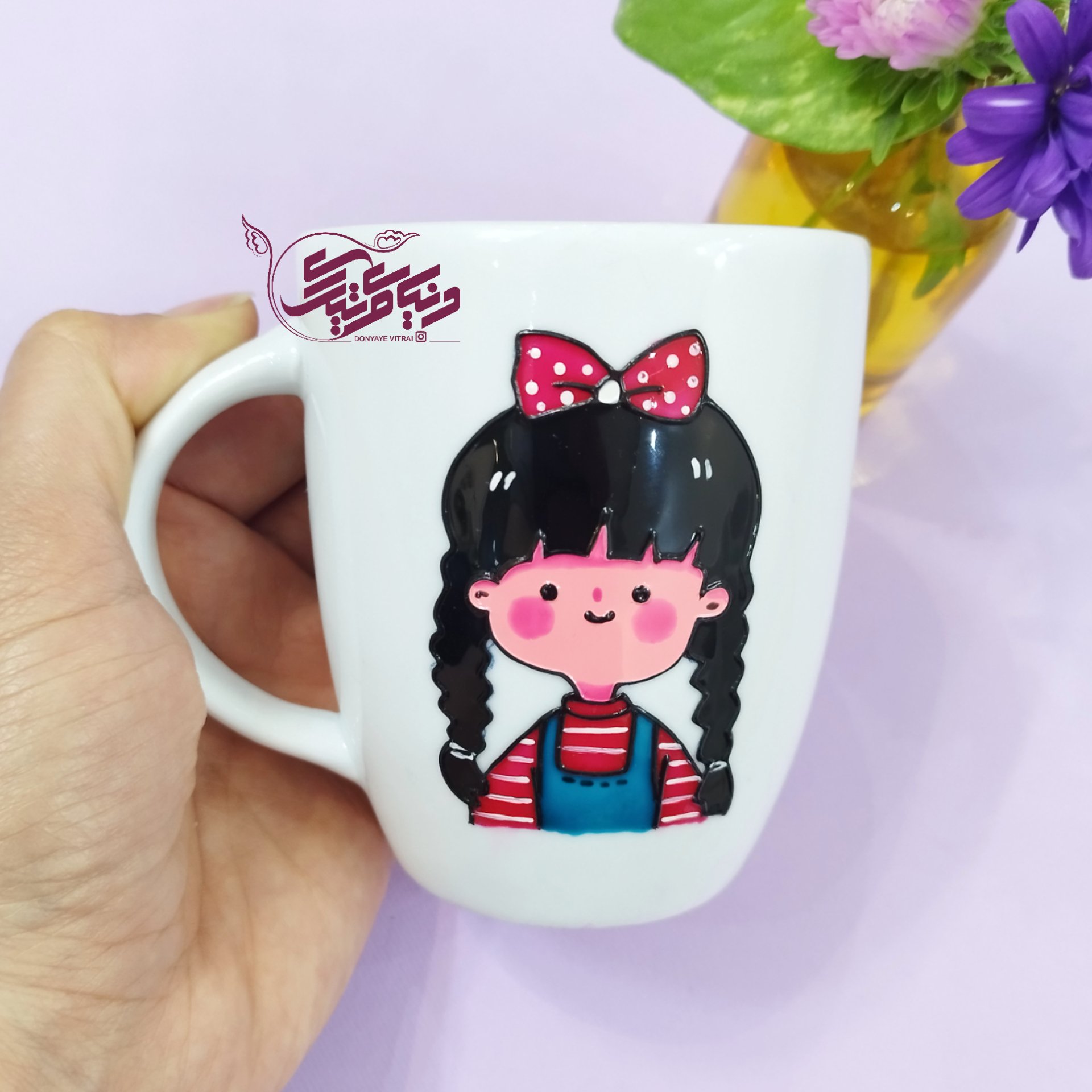 ماگ ویترای دختر تل پاپیونی، مو مشکی، مناسب هدیه و کادویی، تولد، دخترانه، دوستانه، نقش برجسته و براق، ارسال رایگان