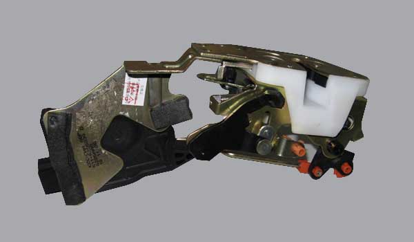 قفل درب عقب چپ ام وی ام 110 چین یدک مرکزی - خرید لوازم یدکی خودروهای چینی - لوازم یدکی خودروهای کره ای - لوازم یدکی خودروهای ژاپنی - کف قیمت بازار - ارسال سریع به سراسر ایران