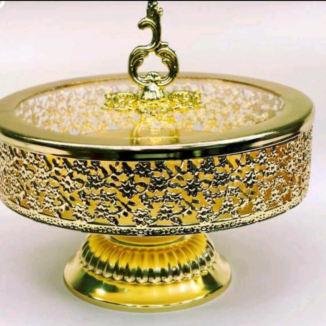 شیرینی خوری