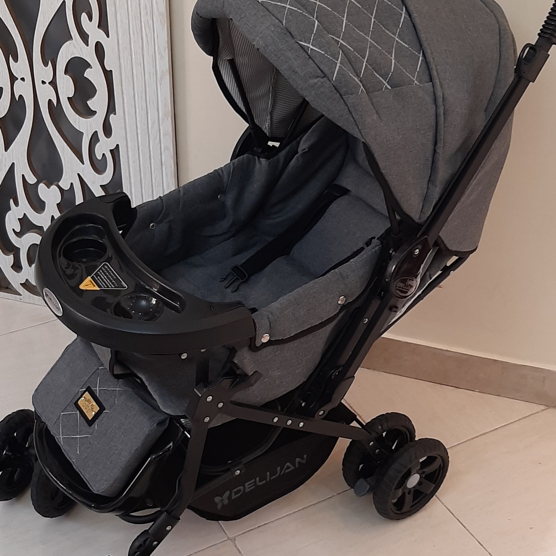 کالسکه  کودک تک رنگ طوسی دلیجان با سایه بان 