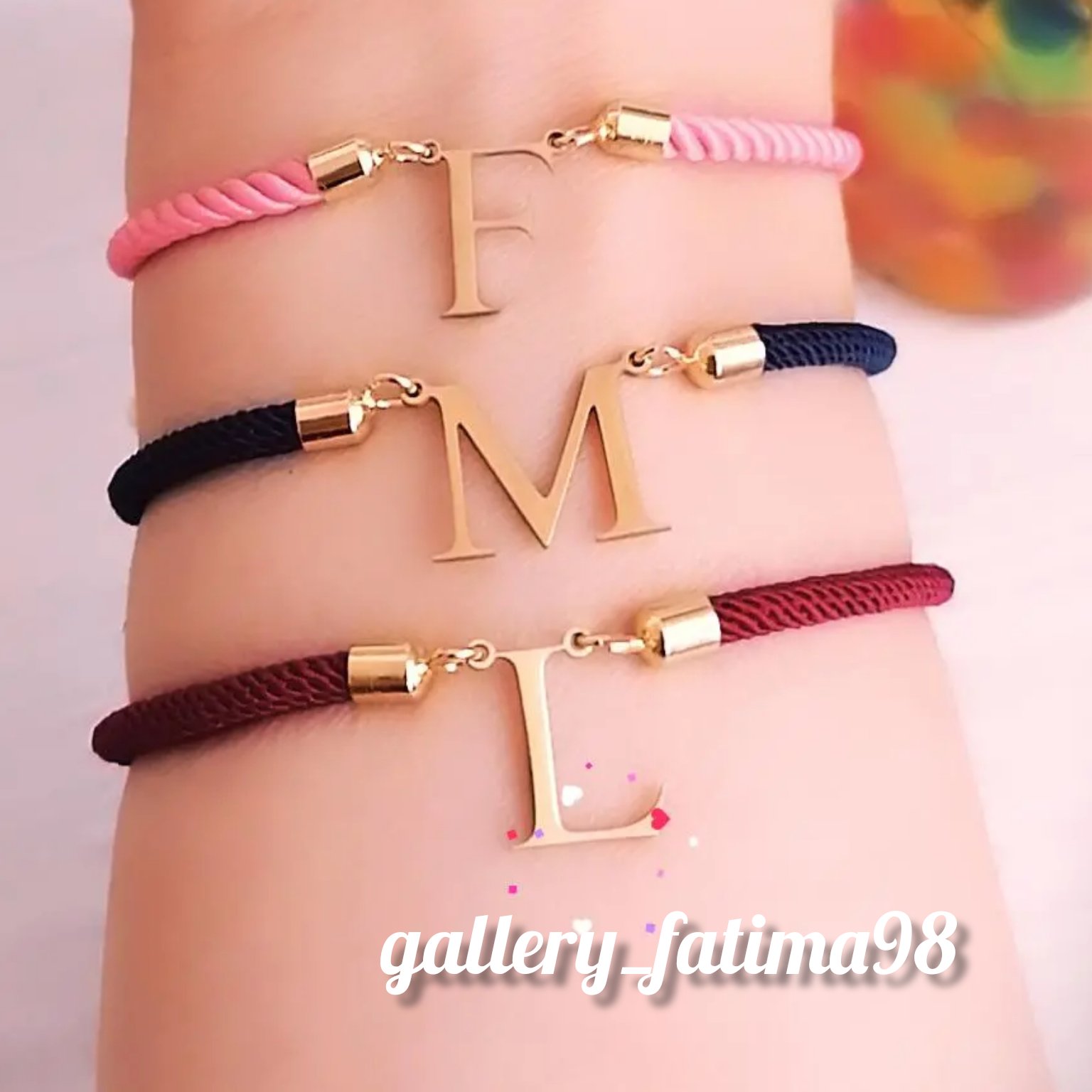 دستبند حروف استیل ورنگ ثابت قابل سفارش با حرف لاتین دلخواهتون