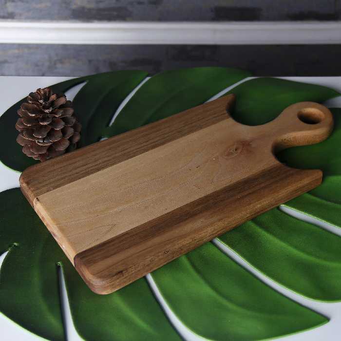 تخته گوشت چوبی ، چوب گردو با زوغن طبیعی چند تیکه رنگ قهوه ای و روشن