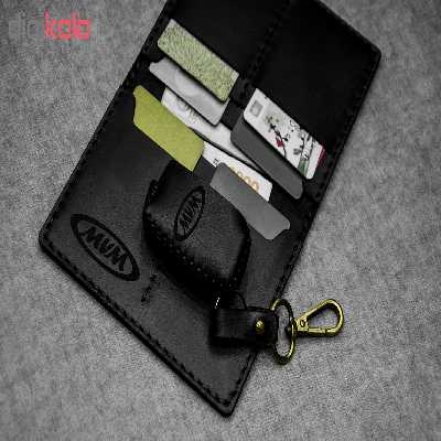 ست هدیه چرمینه اسپرت طرح ام وی ام کد 34027-BT2