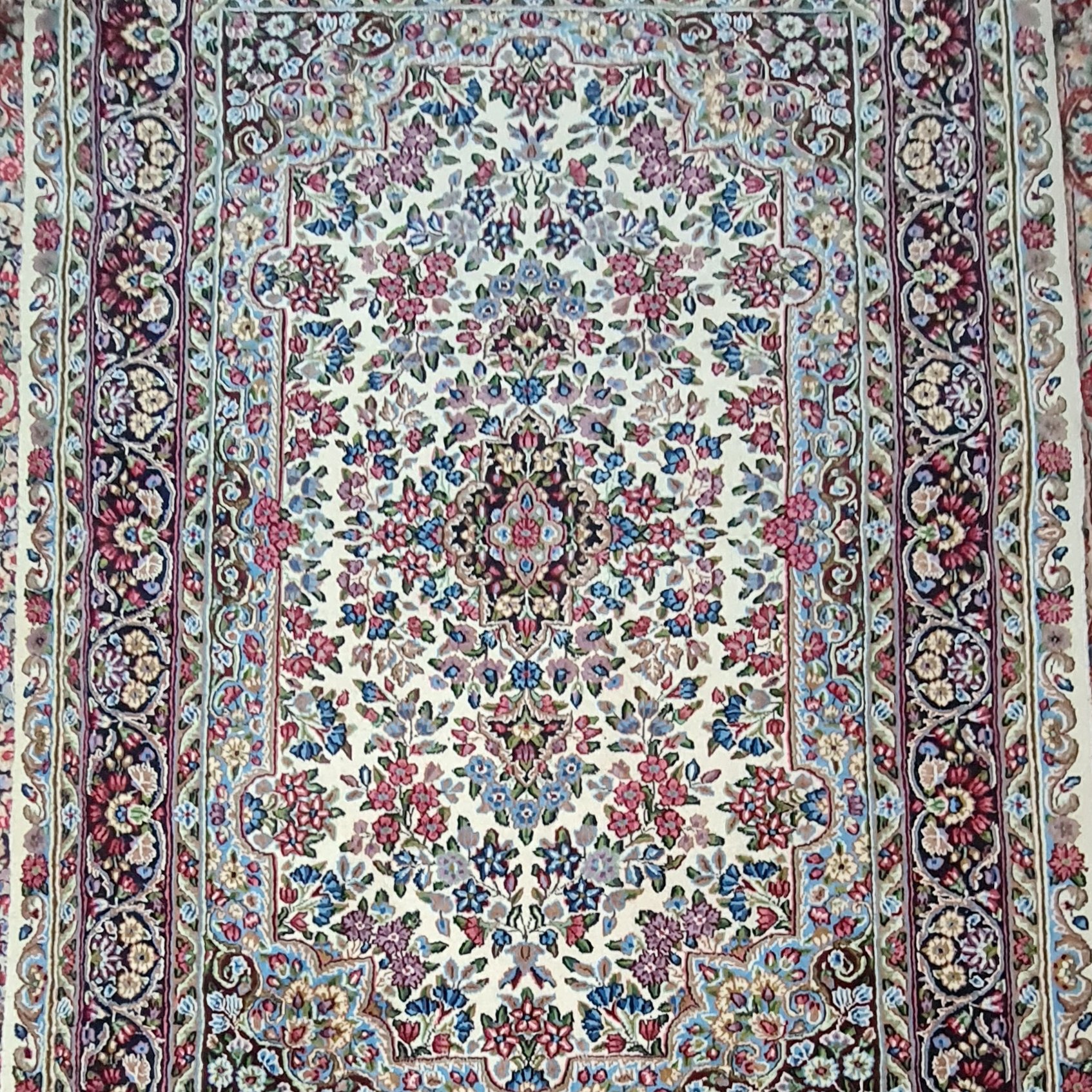 جفت فرش دستباف راور کرمان