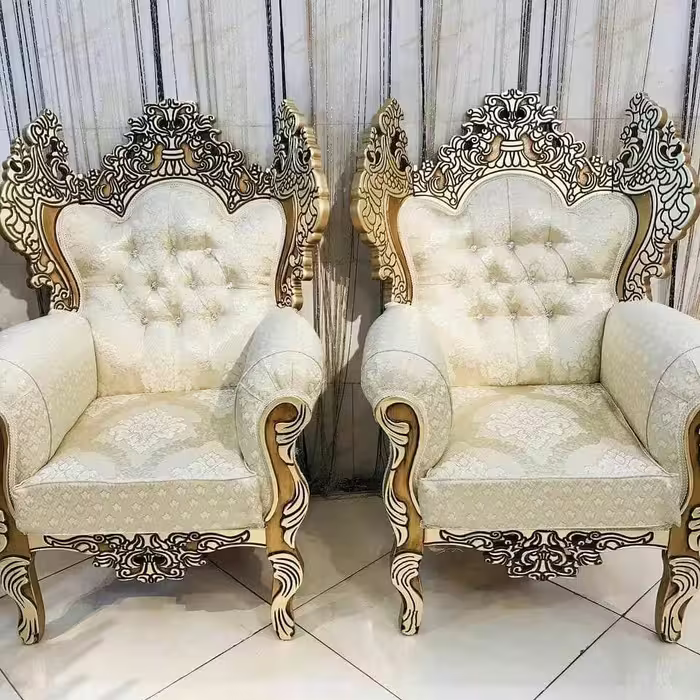 مبل سپید
