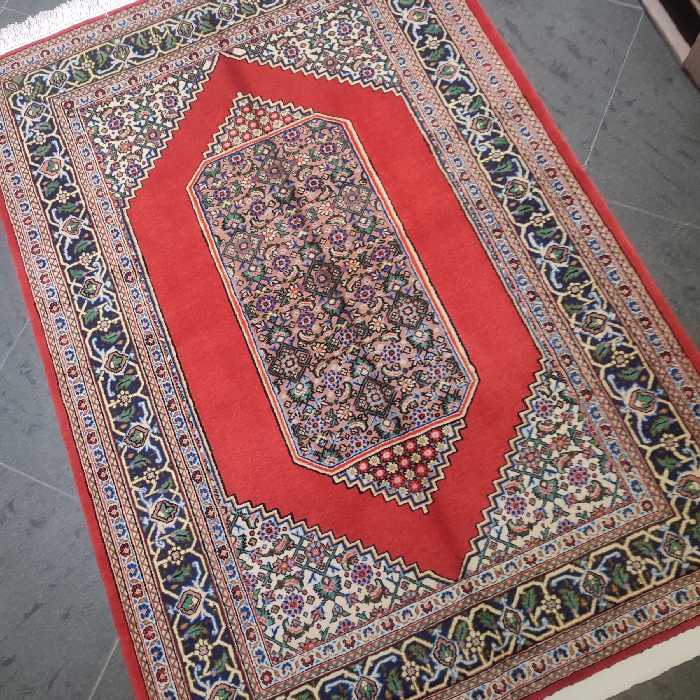 فرش دستبافت یک و نیم متری طرح ماهی کد AA449