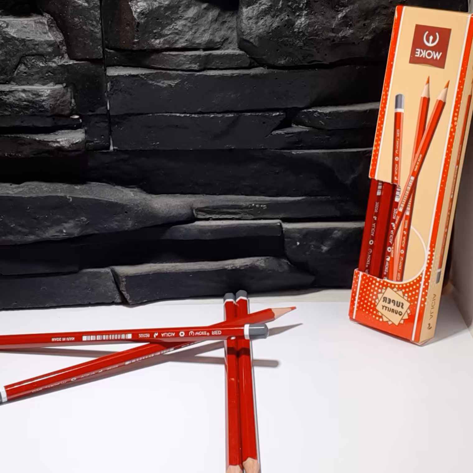 مداد قرمز مارک ووک 