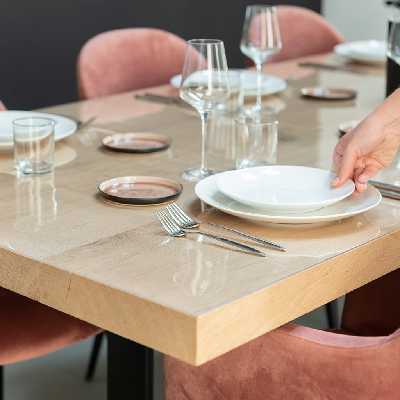 طلق رومیزی مدل کریستال ضخیم کد A90-T210 سایز 210×90 سانتی متر