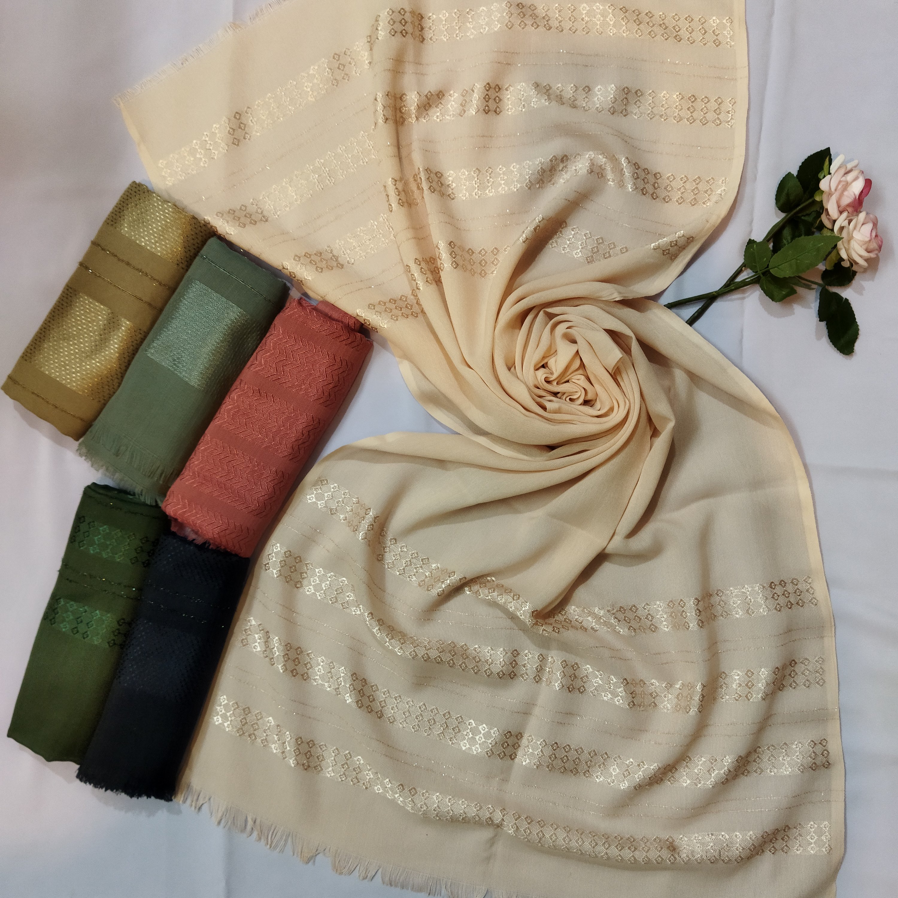 شال نخی کریستال لمه دار قواره 180 در 62 سانتی متر در 6 رنگ